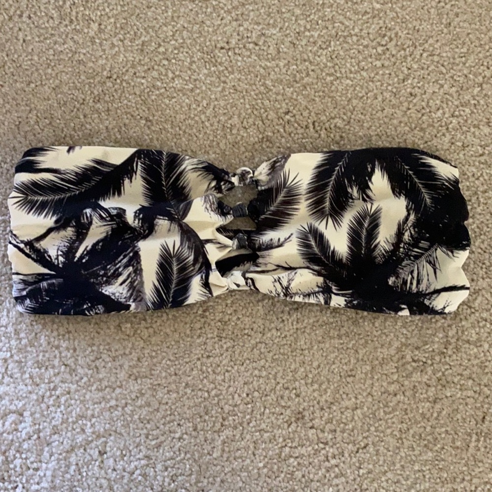 Mikoh Bikini Top! Size medium